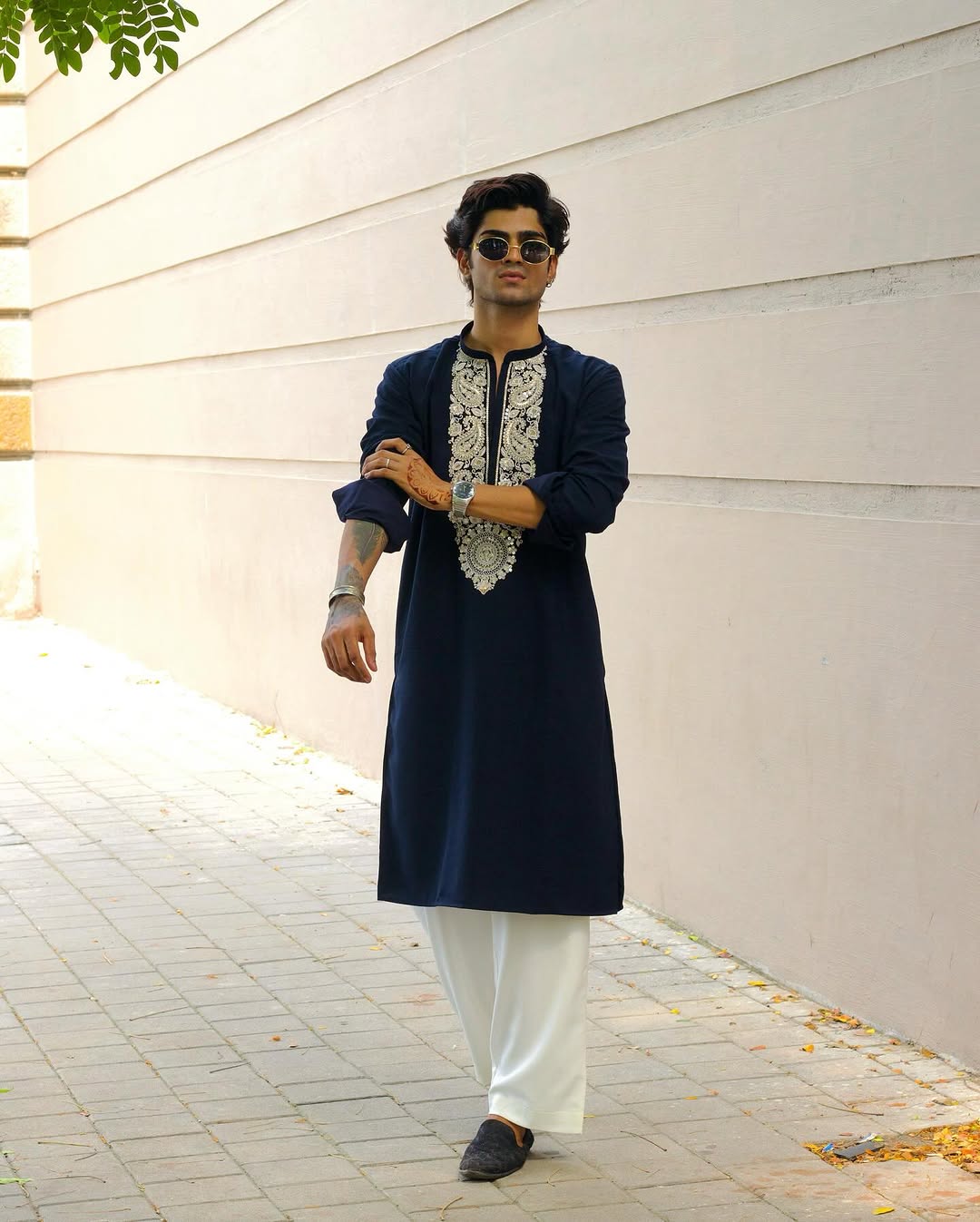 EMBROBLUE V NECK EMBROIDERED THRED KURTA WITH PAJMA
