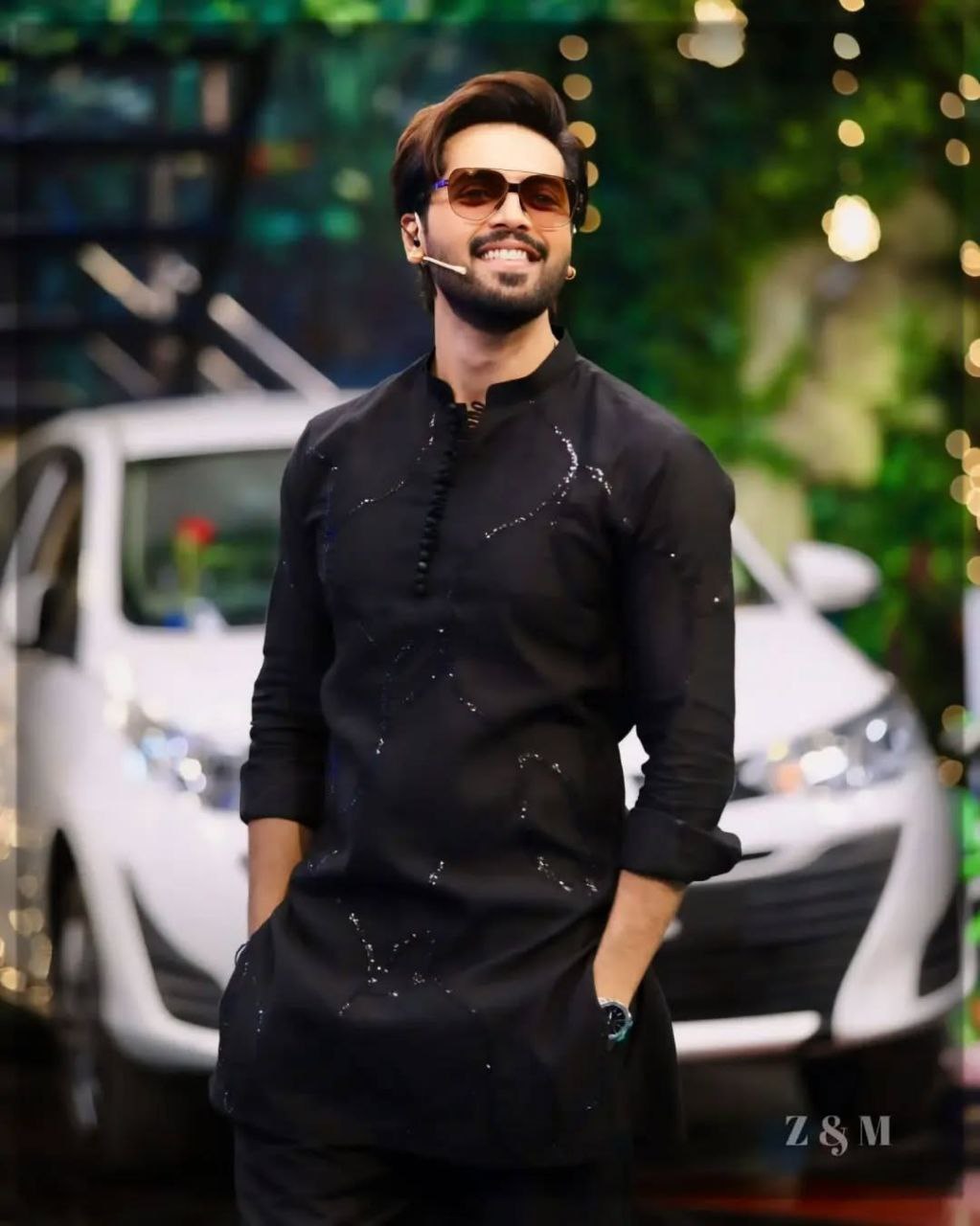 MEN'S SEQUENCE EMBROIDERED BLACK KURTA PANT SET