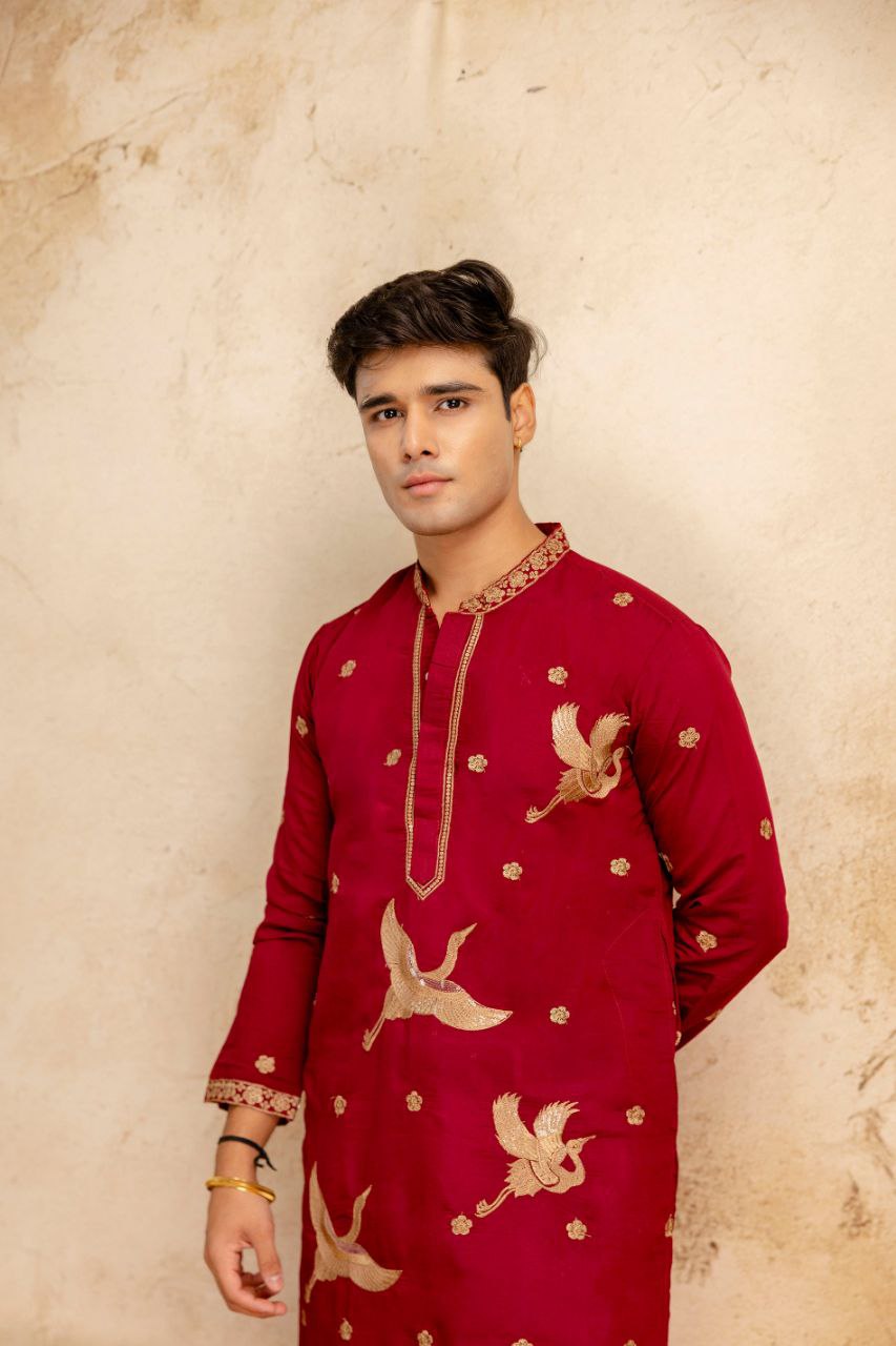 RED BIRD EMBROIDERED KURTA PANT SET