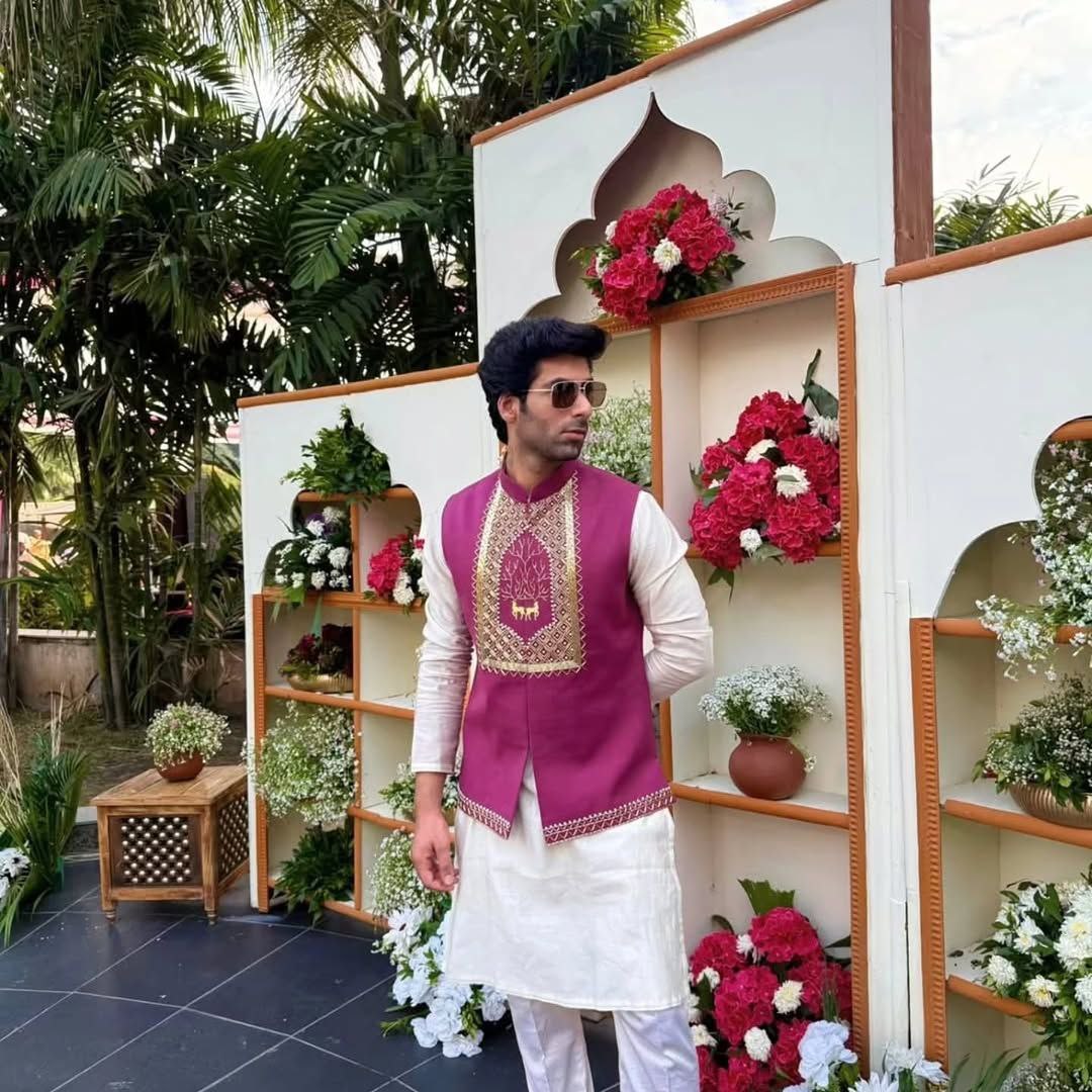 Men's Royal Heritage Kurta and Nehru Jacket Set